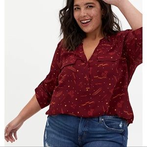 TORRID HARPER HARRY POTTER GRYFFINDOR HOUSE BLOUSE